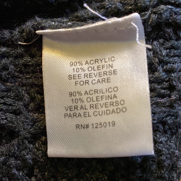 Joseph A Oversized Cable Sweater - Picture 6 of 7